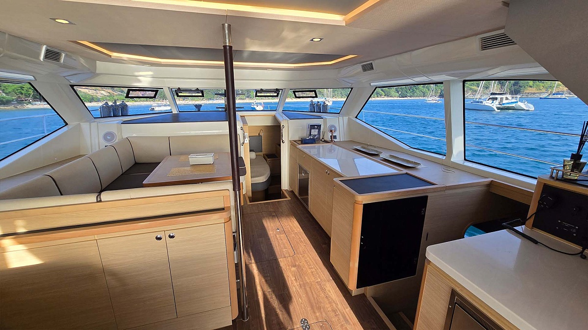 Аренда моторного катамарана Aquila 44 на Пхукете